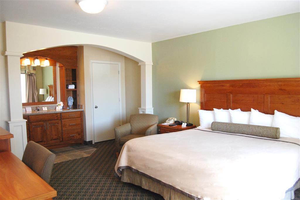 Western Driftwood 3*