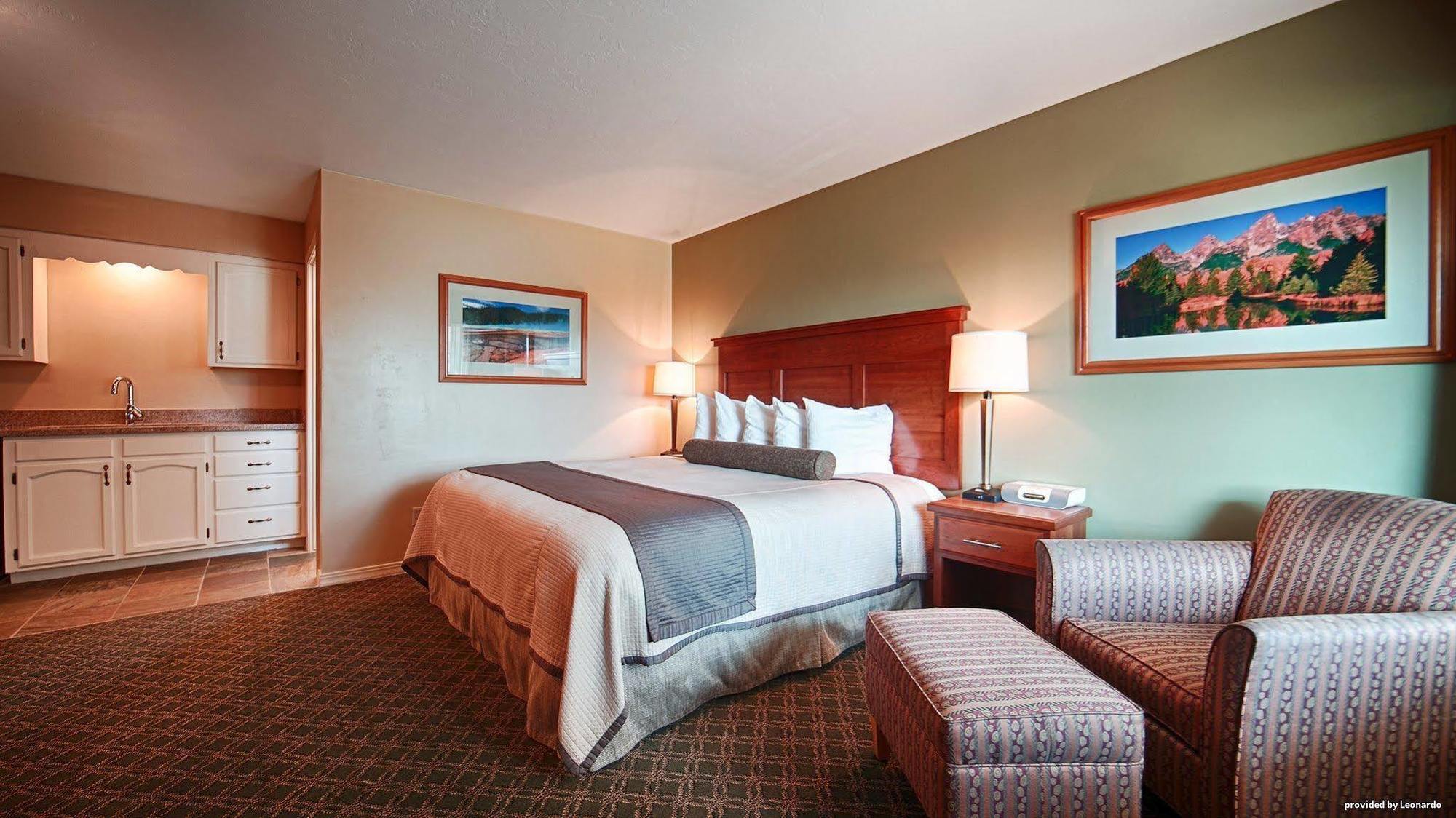 Western Driftwood Hotel