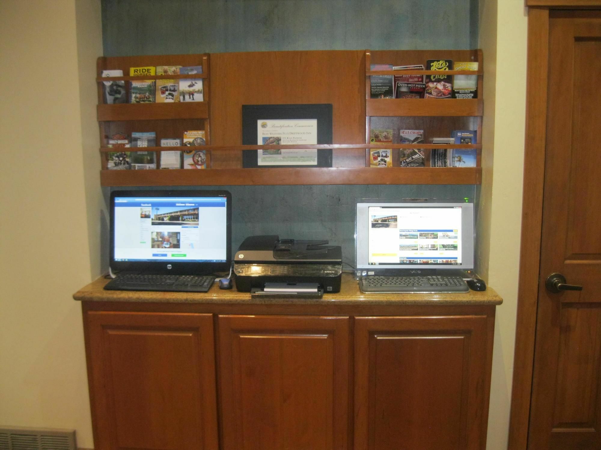 Western Driftwood Hotel 3*