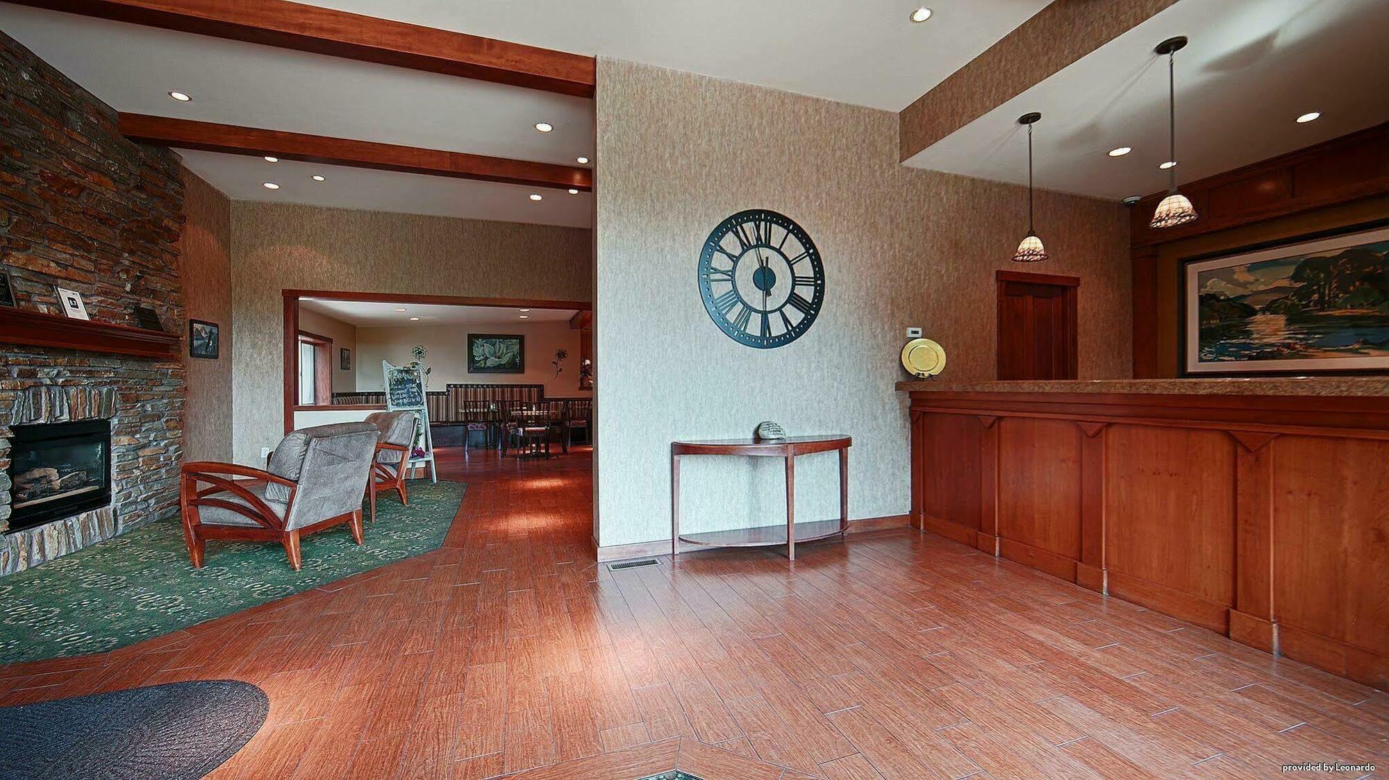 Western Driftwood Hotel Idaho Falls